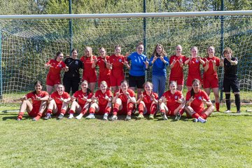 Bild 411 - F TSV Zarpen - Holstein Kiel II : Ergebnis: 2:6